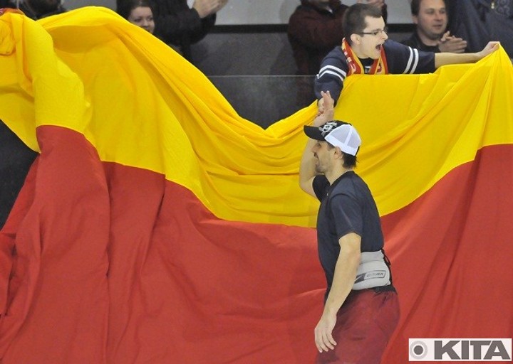 Oslavy na štadióne po postupe do semifinále (VIDEO)